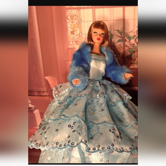 NEW OOAK FASHIONABLE BARBIE DOLL IN GOWN JEWELRY UPDO HAIRSTYLE  COLLECTABLE - Picture 1 of 4